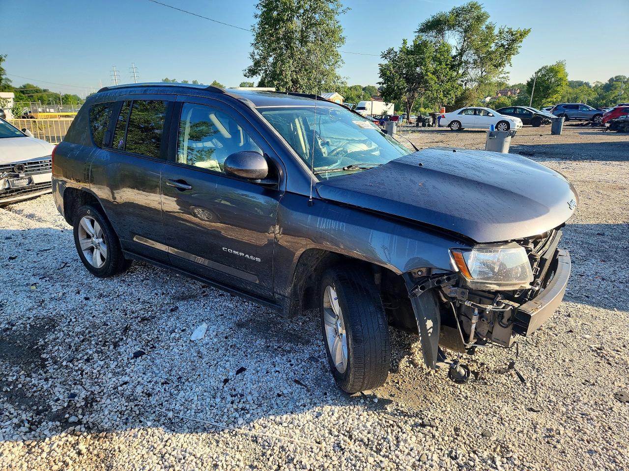 2015 Jeep Compass Latitude - zdjęcie 4