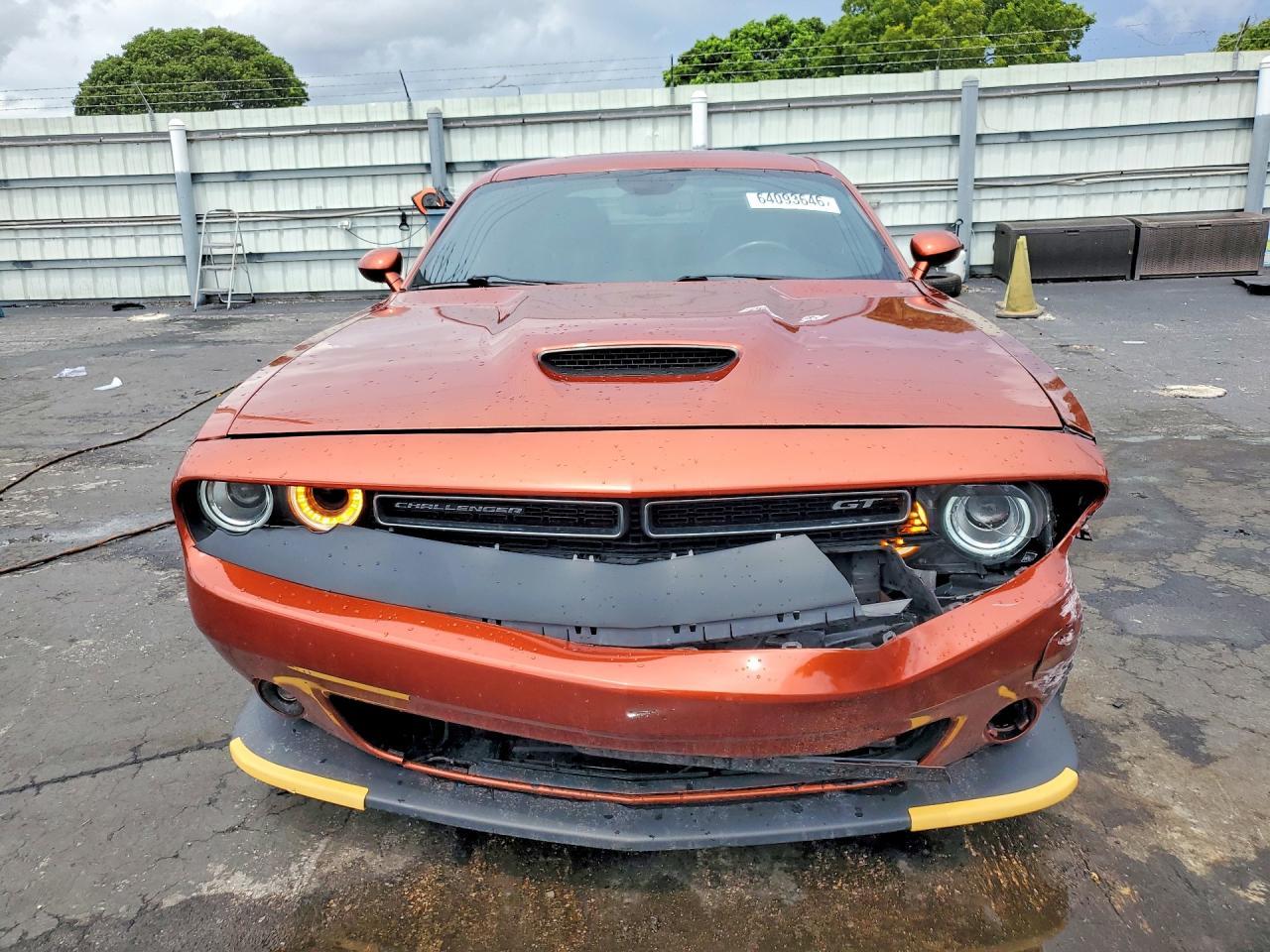 2022 Dodge Challenger Gt - zdjęcie 5