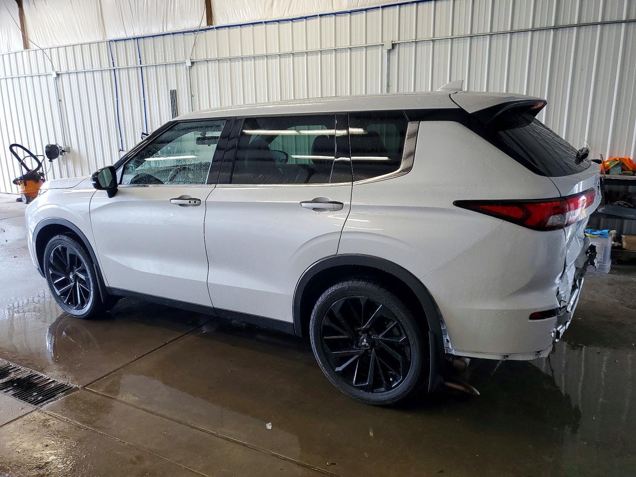 2022 Mitsubishi Outlander Se - zdjęcie 2