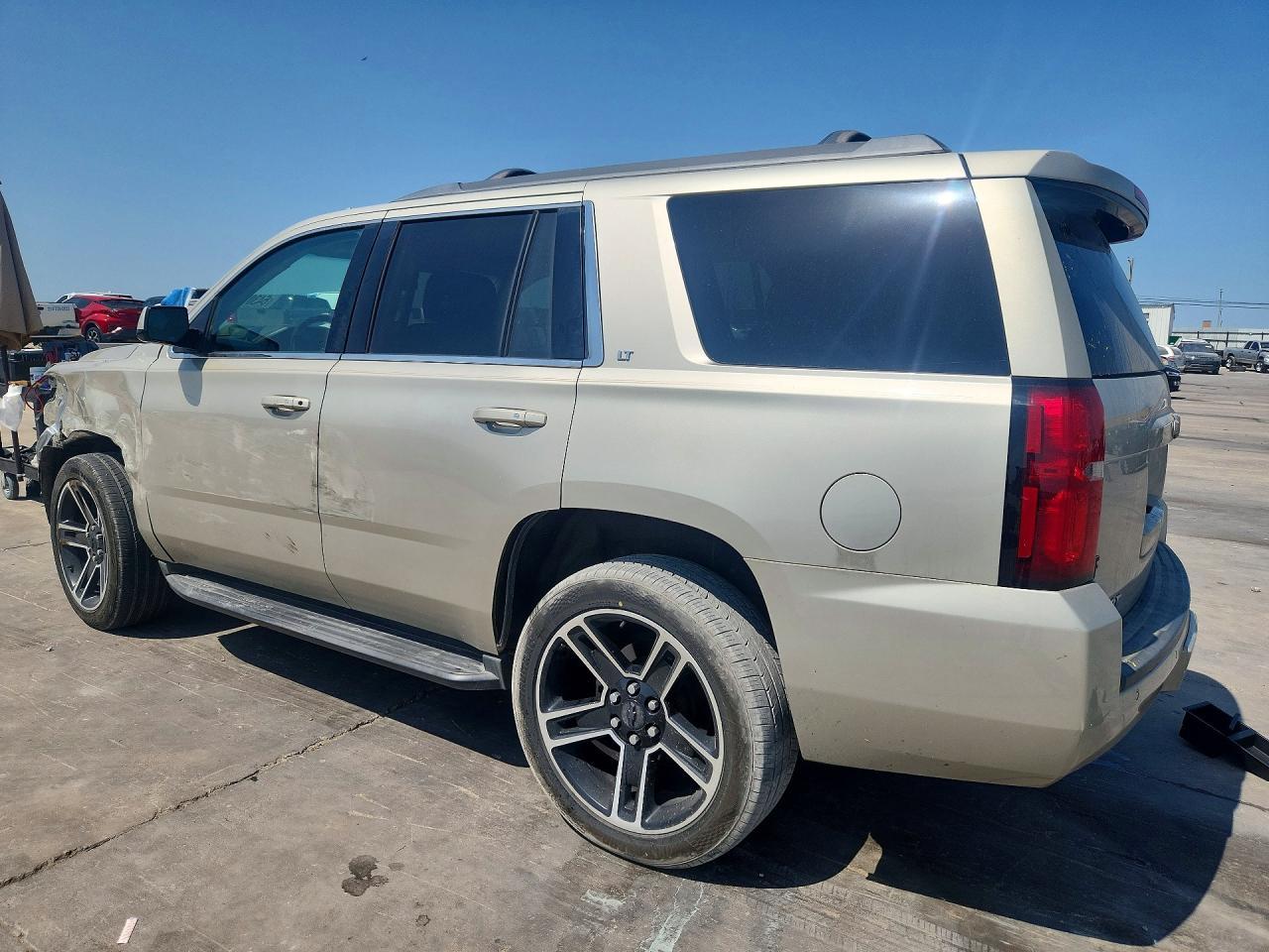 2017 Chevrolet Tahoe C1500 Lt - zdjęcie 2