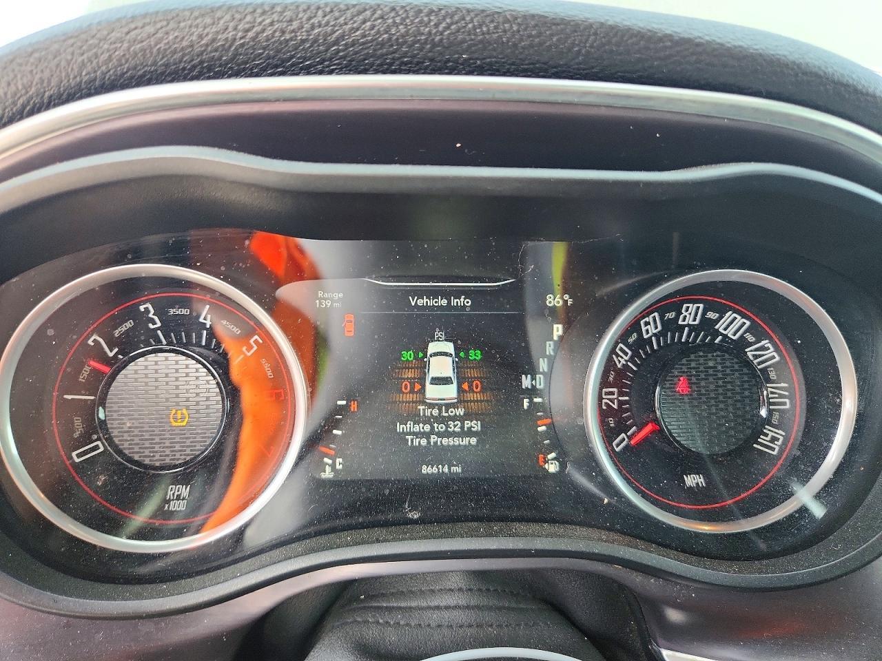 2016 Dodge Challenger R/T - zdjęcie 9