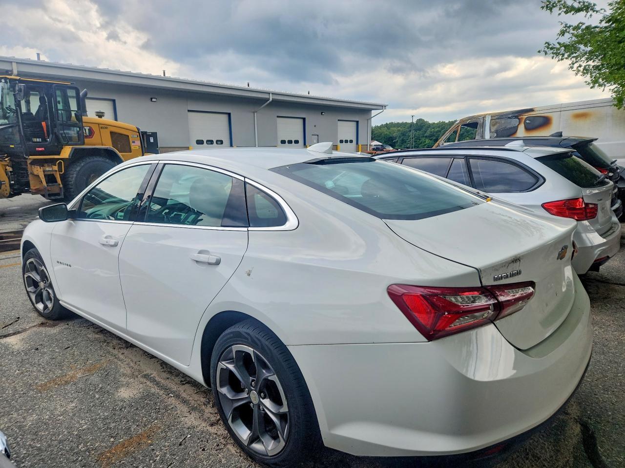 2021 Chevrolet Malibu Lt - zdjęcie 2
