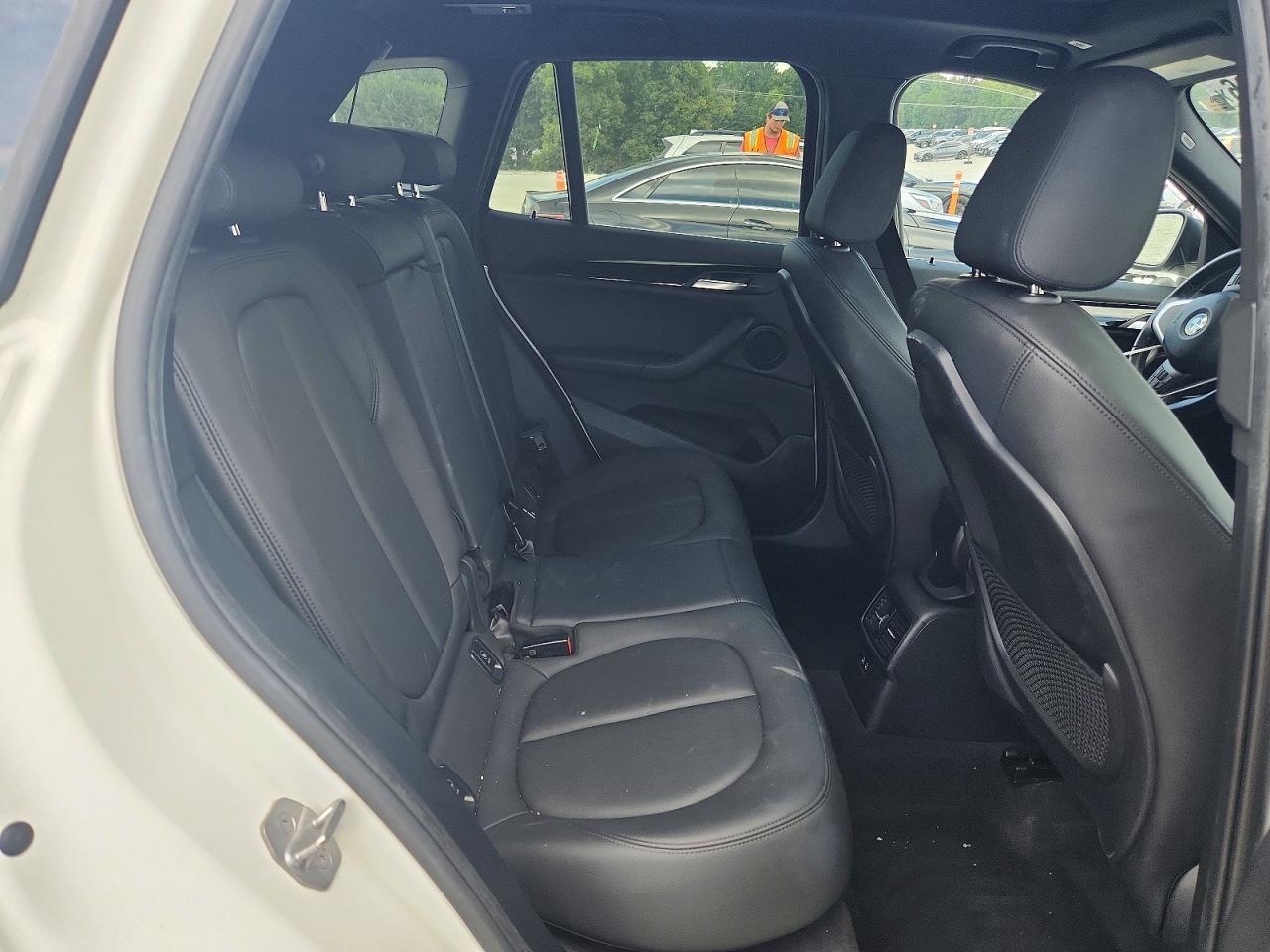 2020 BMW X1 Sdrive28I - zdjęcie 11