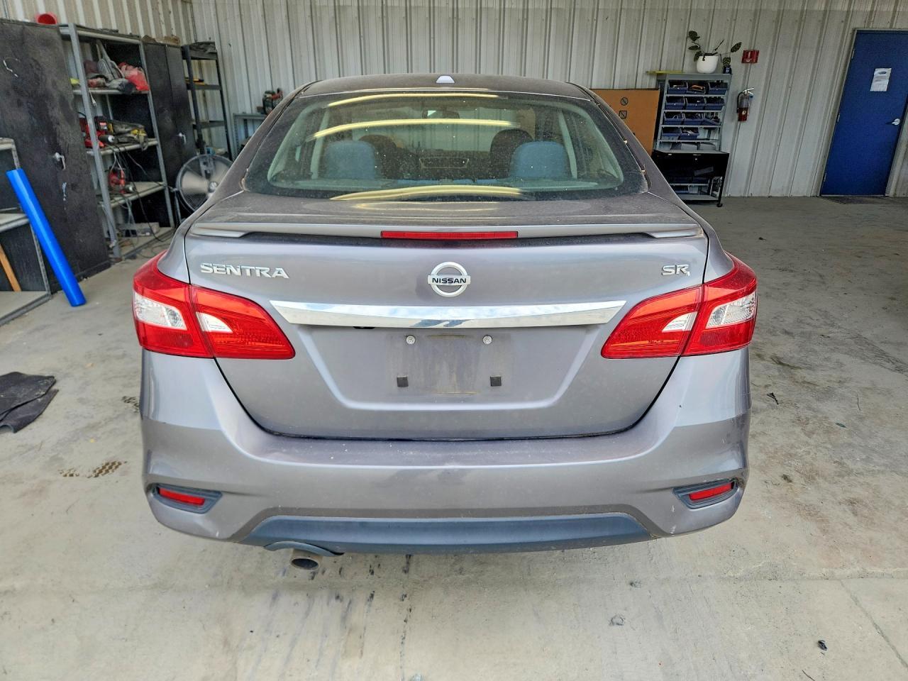 2019 Nissan Sentra Sr - zdjęcie 6