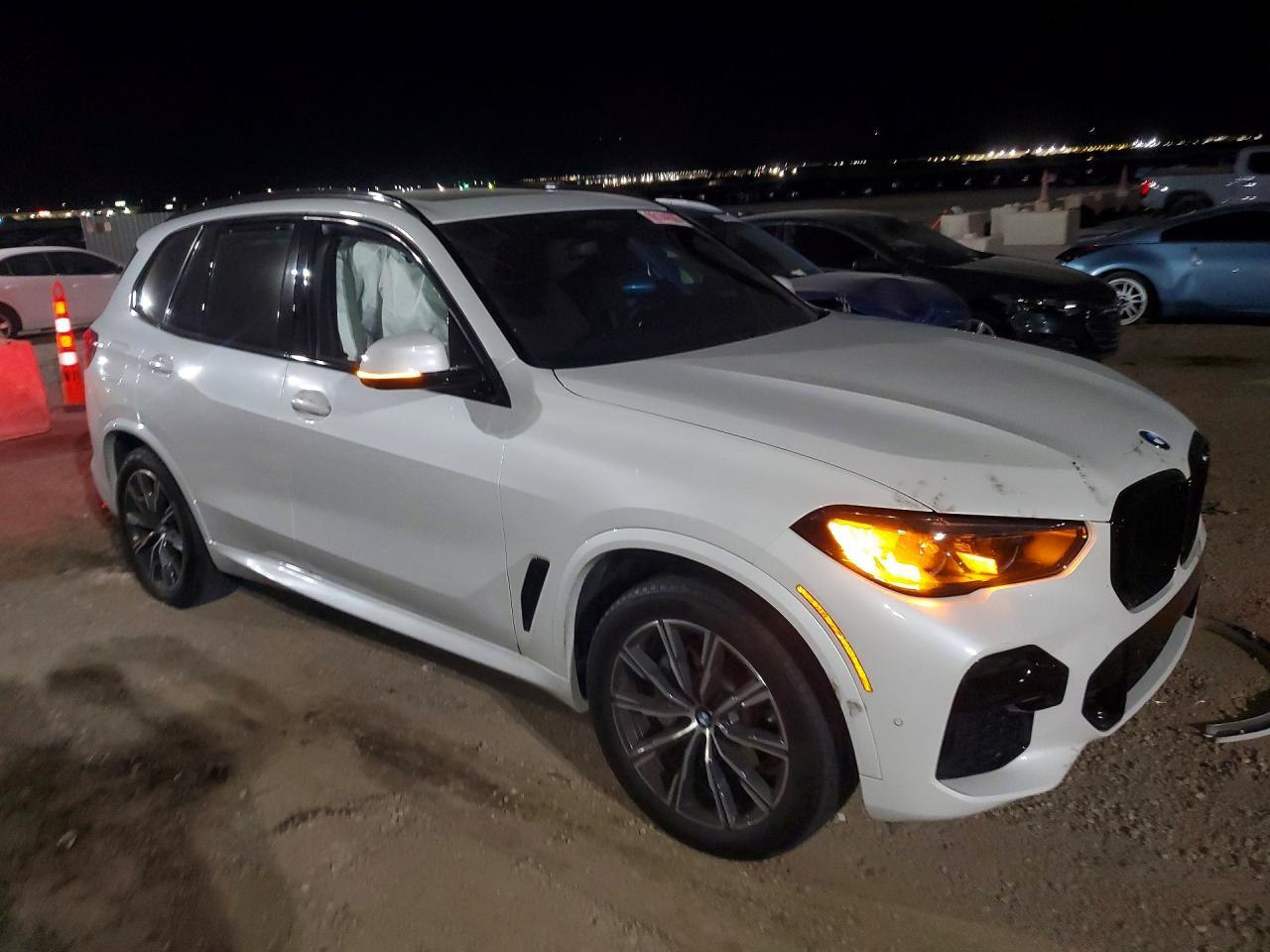 2022 BMW X5 xDrive40I - zdjęcie 4