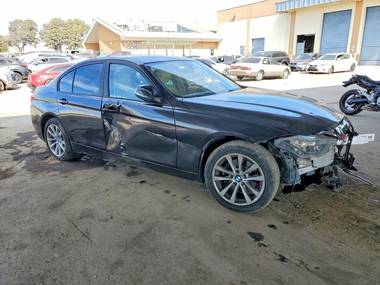 2016 BMW 320 I - zdjęcie 4