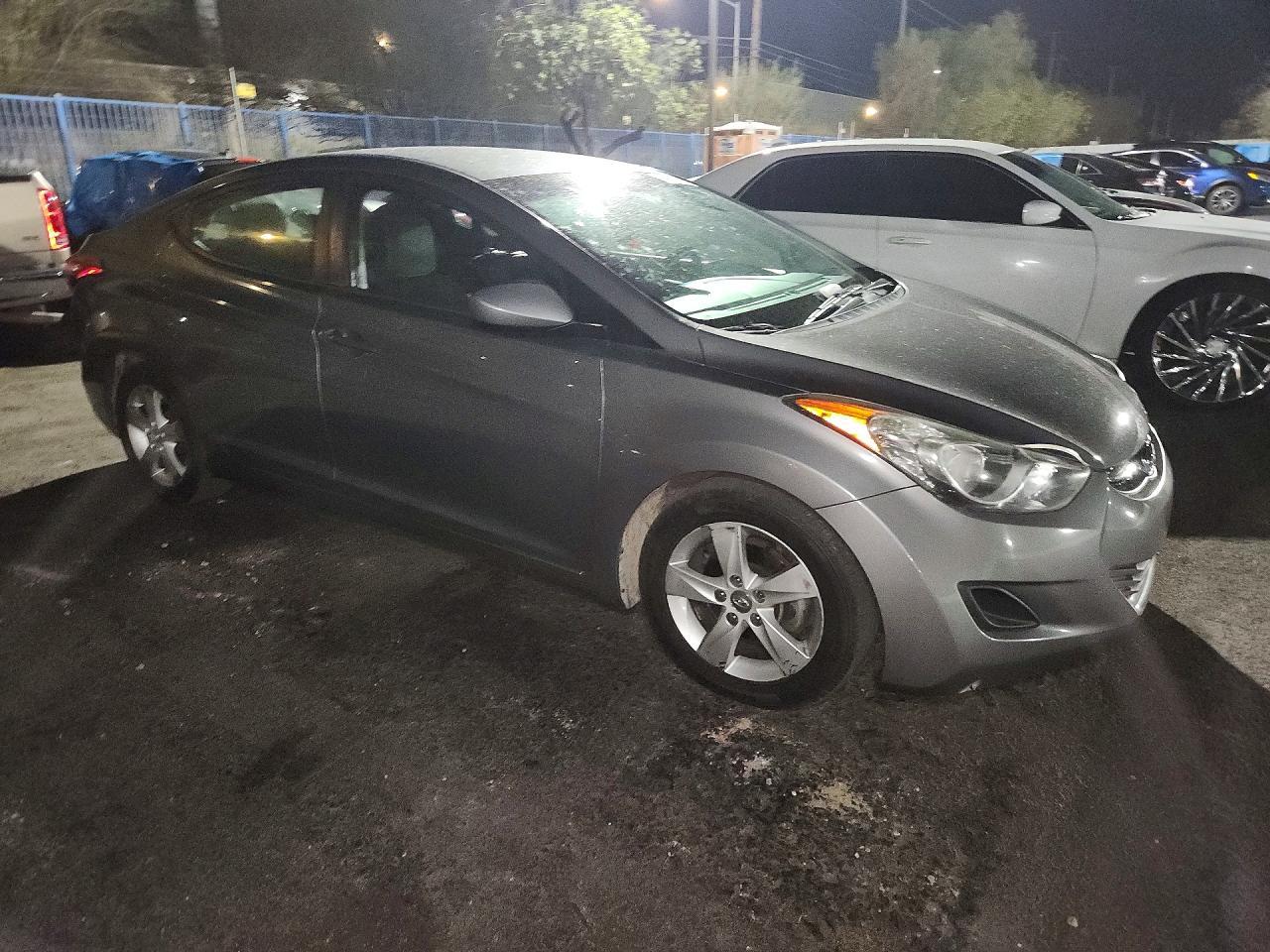 2013 Hyundai Elantra Gls - zdjęcie 4