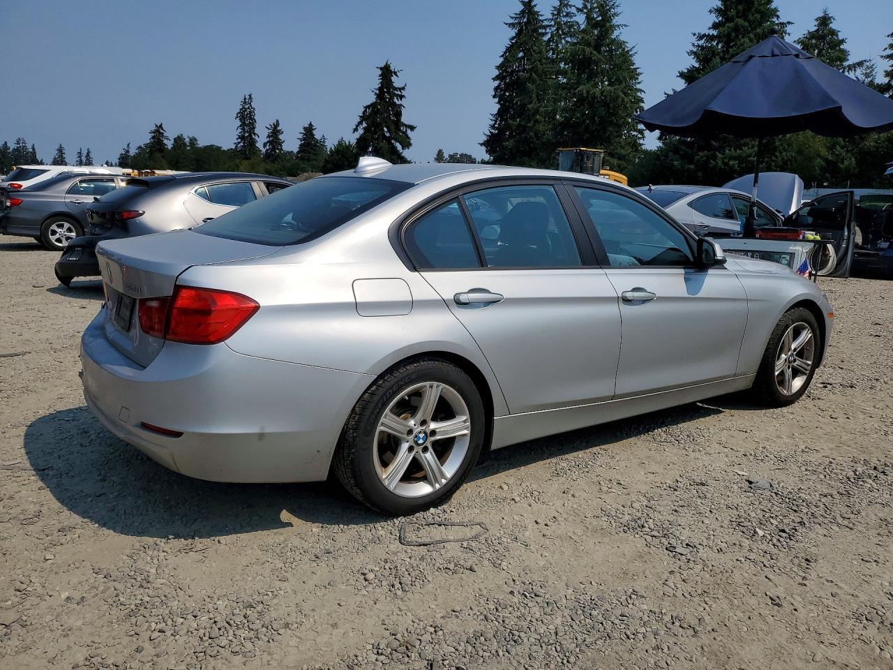 2013 BMW 328 Xi - zdjęcie 3