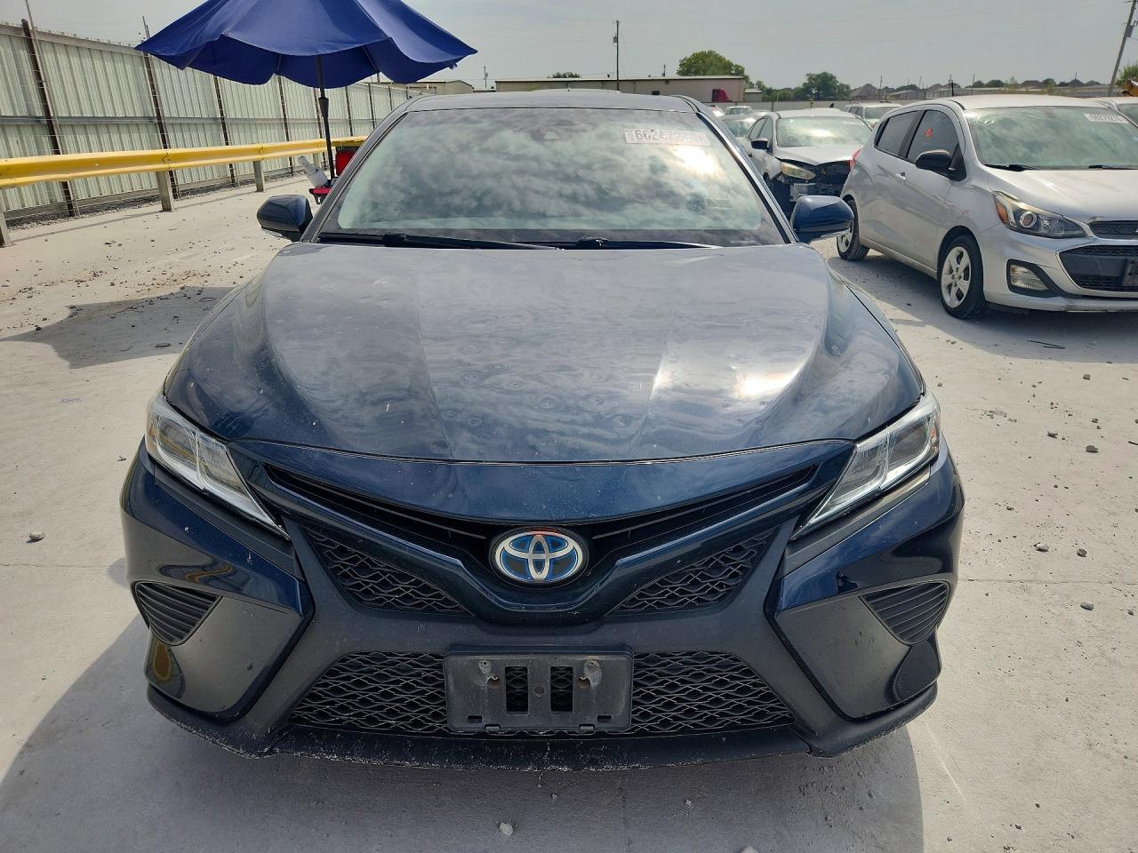 2019 Toyota Camry Hybrid Se - zdjęcie 5