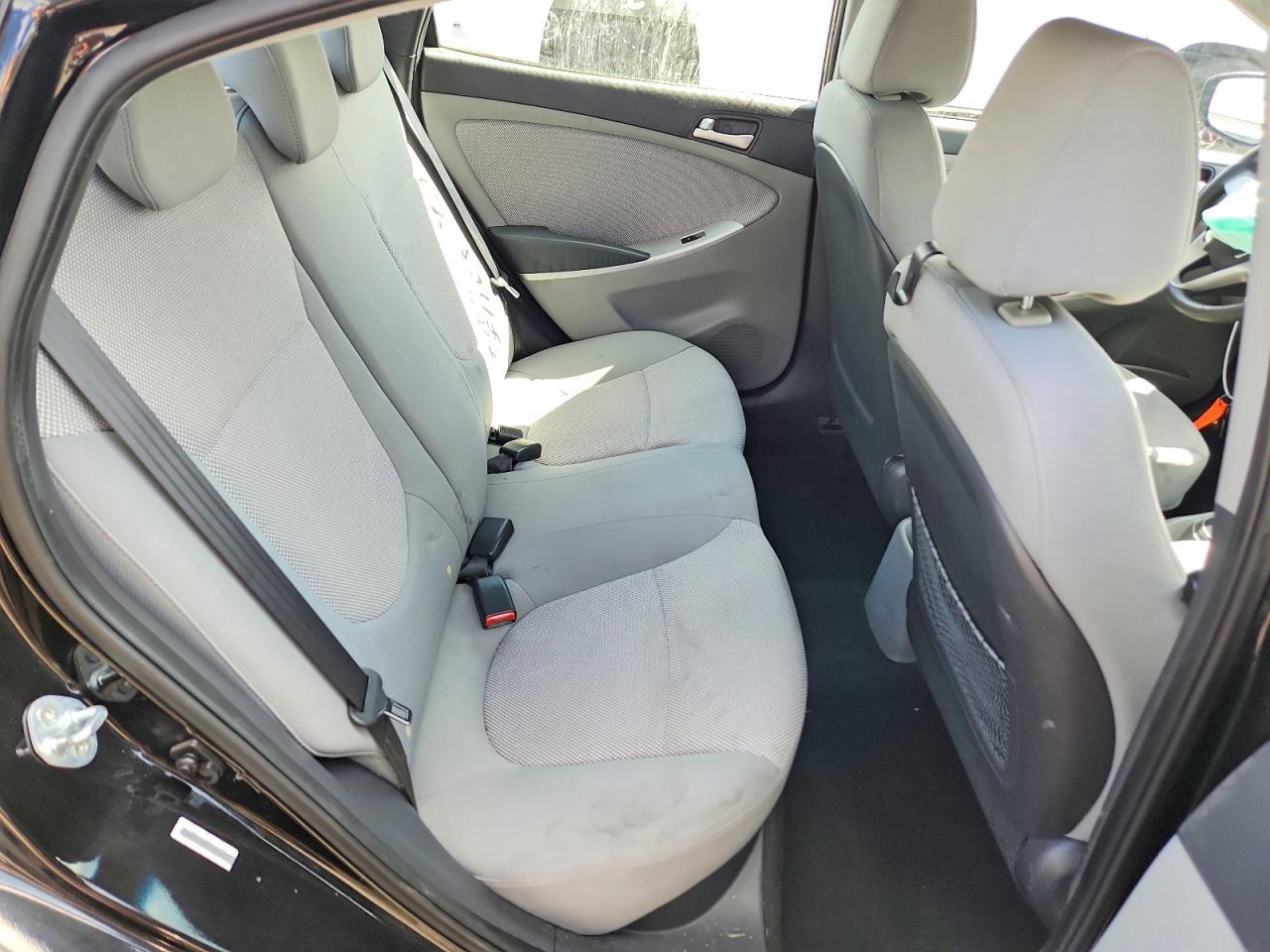 2013 Hyundai Accent Gls - zdjęcie 10