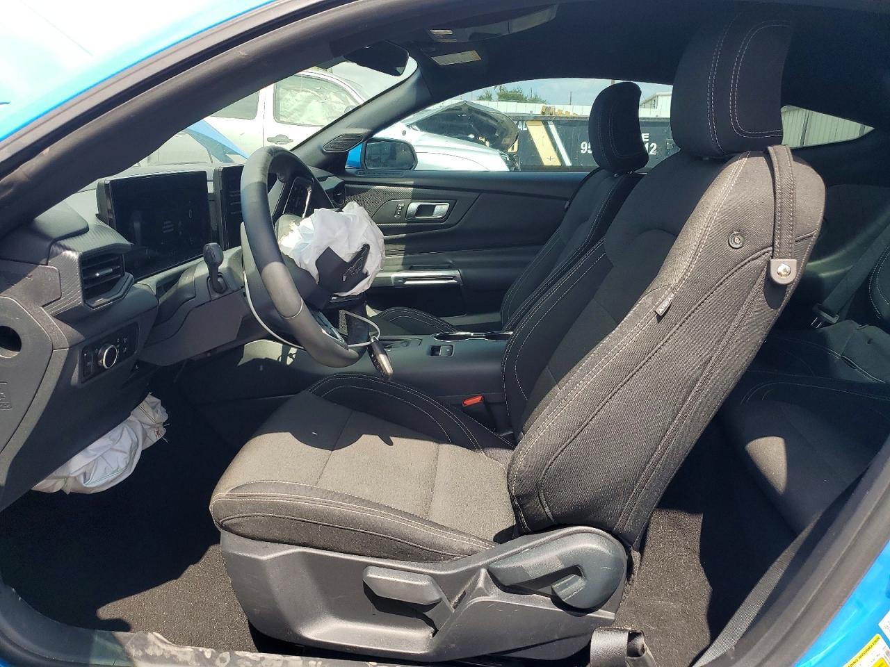 2024 Ford Mustang - zdjęcie 7