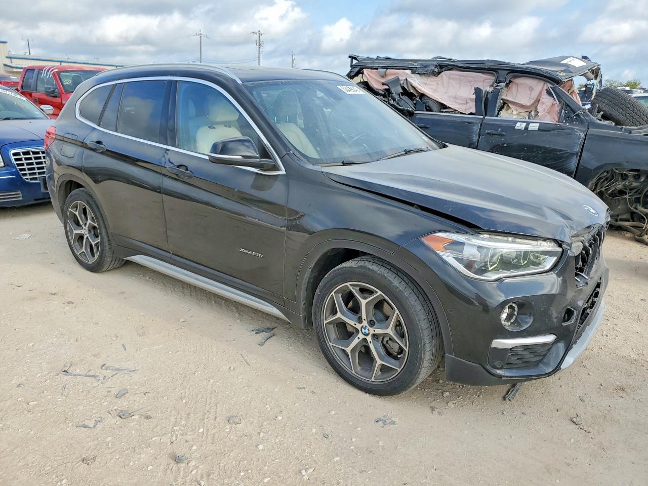 2017 BMW X1 xDrive28I - zdjęcie 4