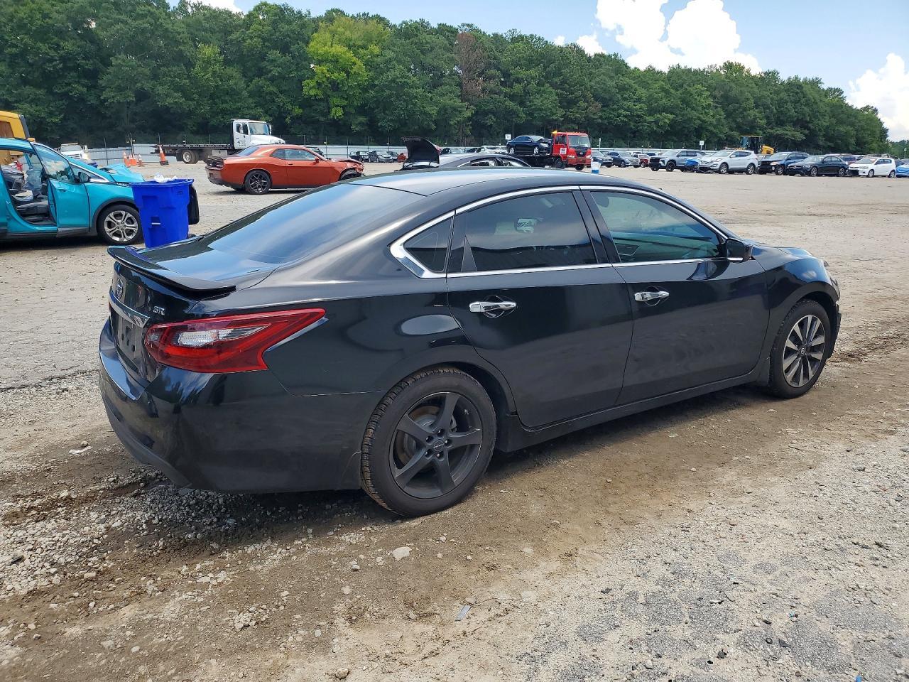 2017 Nissan Altima 2.5 Sr - zdjęcie 3