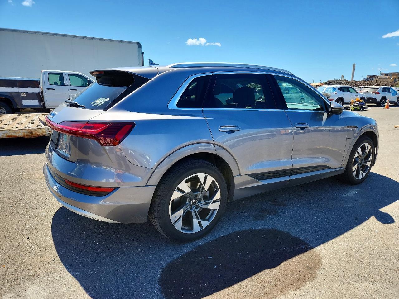 2022 Audi E-Tron Premium - zdjęcie 3
