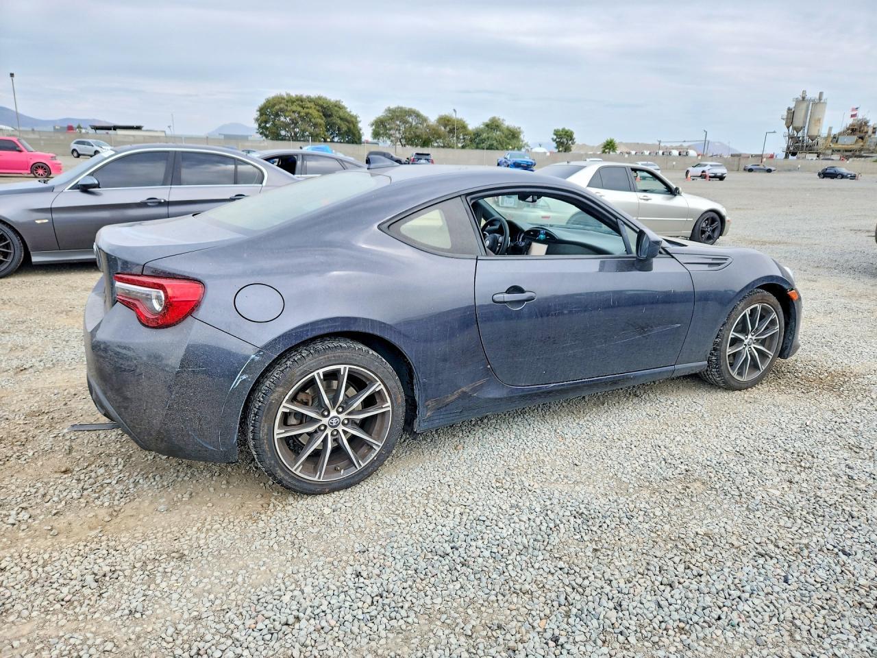 2018 Toyota 86 Base - zdjęcie 3