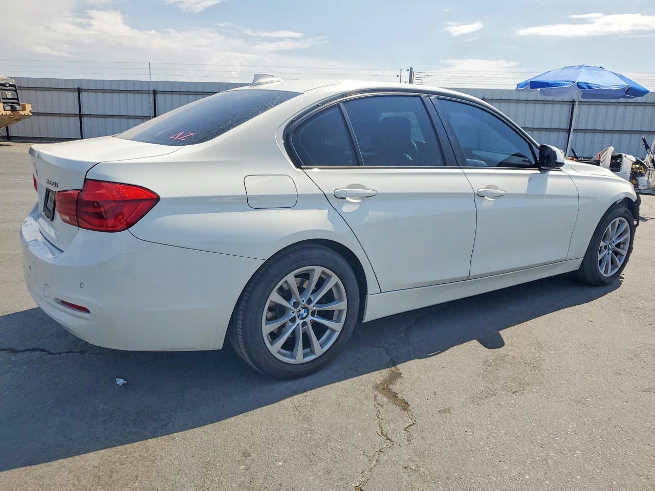 2016 BMW 320 I - zdjęcie 3