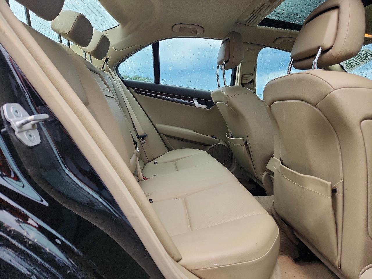 2014 Mercedes-Benz C 300 4Matic - zdjęcie 10