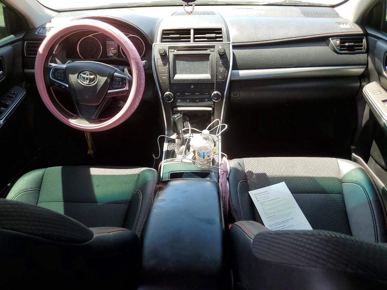 2017 Toyota Camry Le - zdjęcie 8