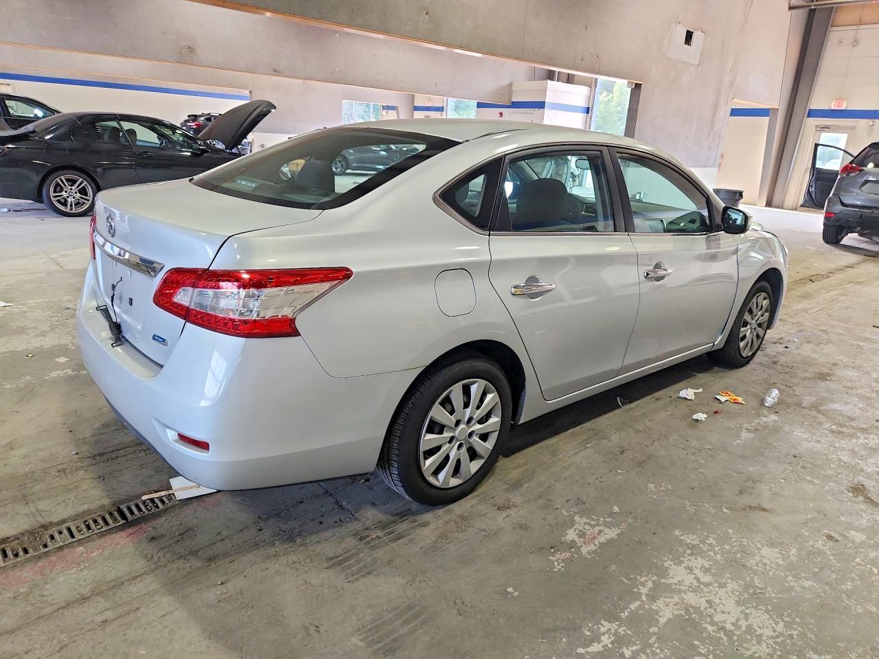 2013 Nissan Sentra S - zdjęcie 3