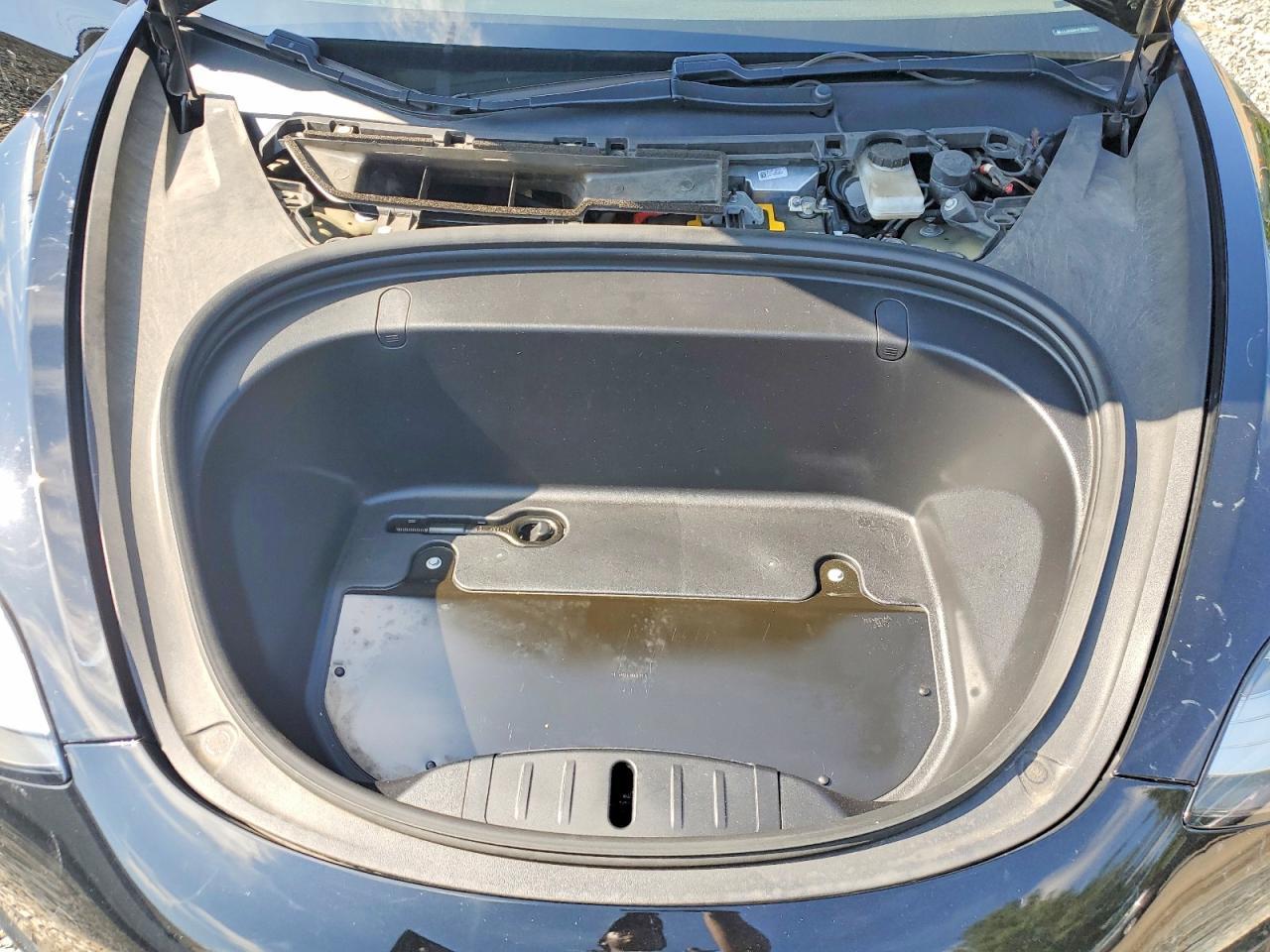 2018 Tesla Model 3 - zdjęcie 11