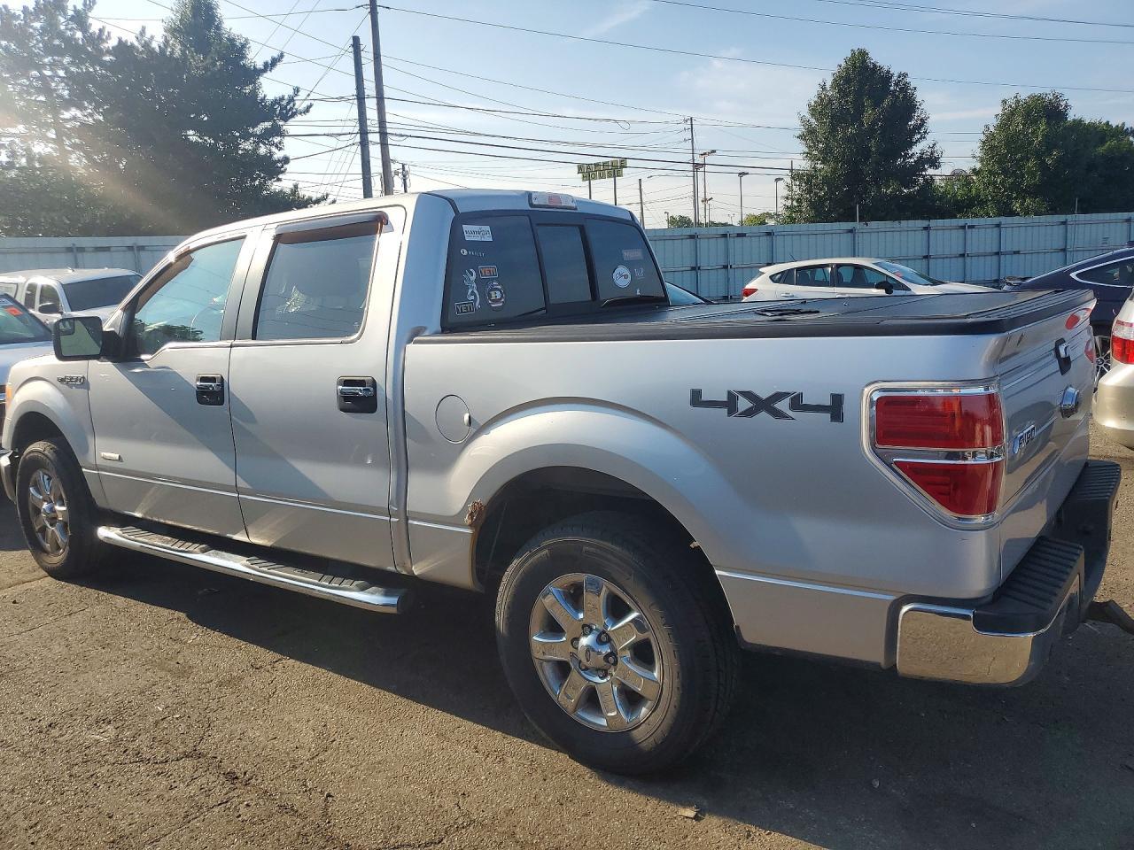 2013 Ford F150 Supercrew - zdjęcie 2