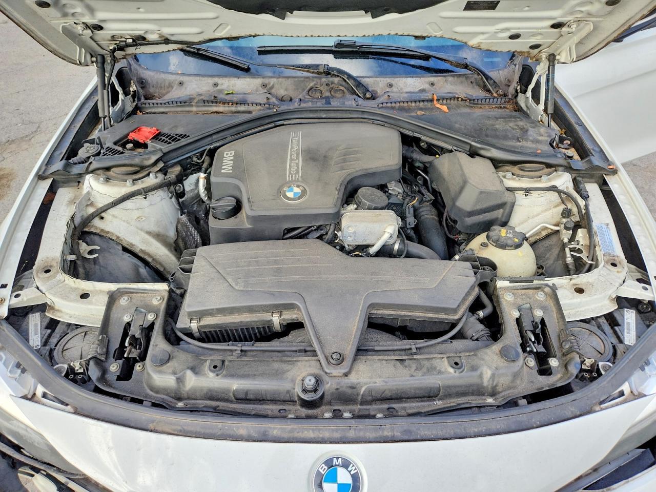 2015 BMW 320 I - zdjęcie 11