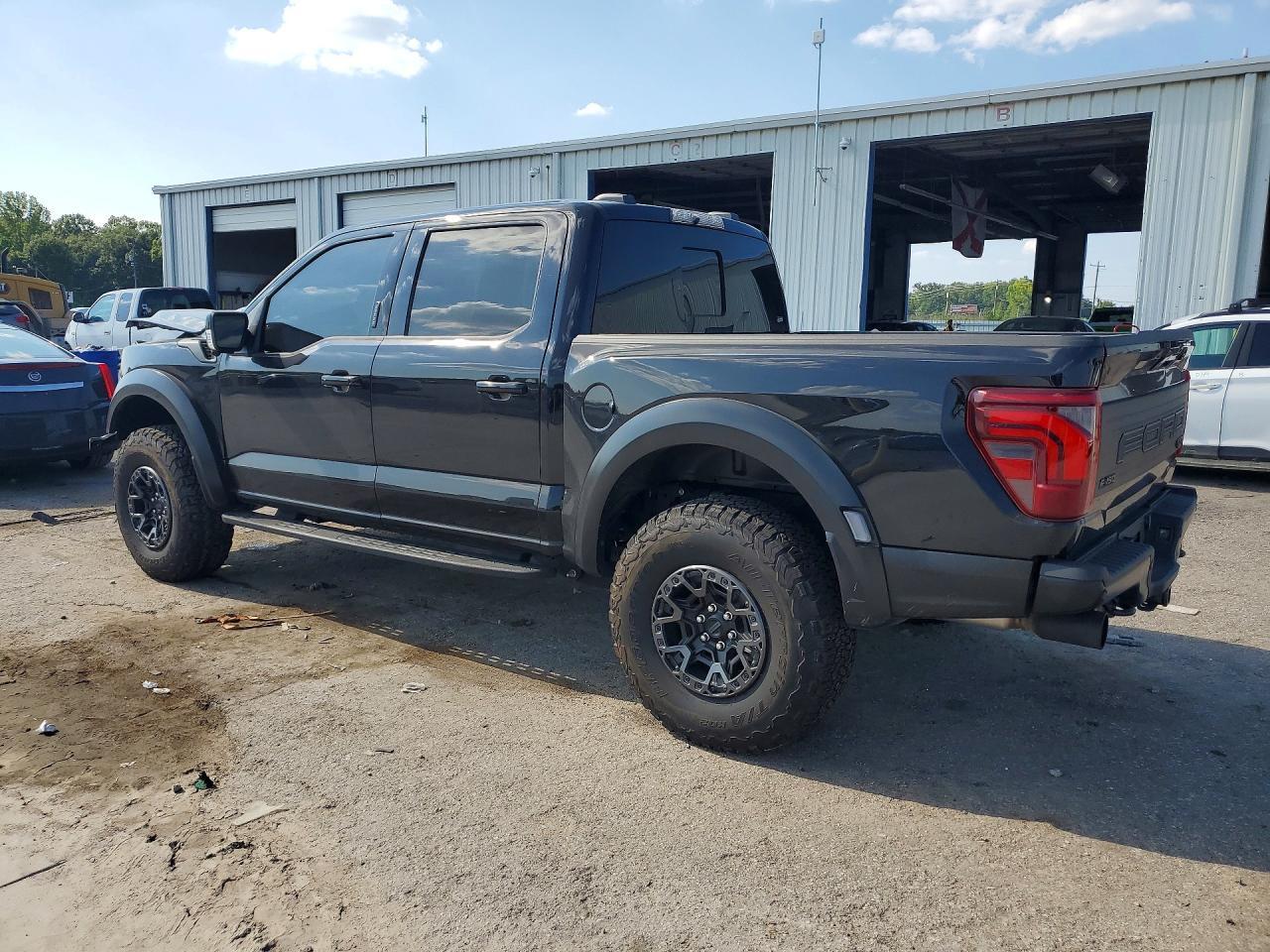 2024 Ford F150 Raptor - zdjęcie 2