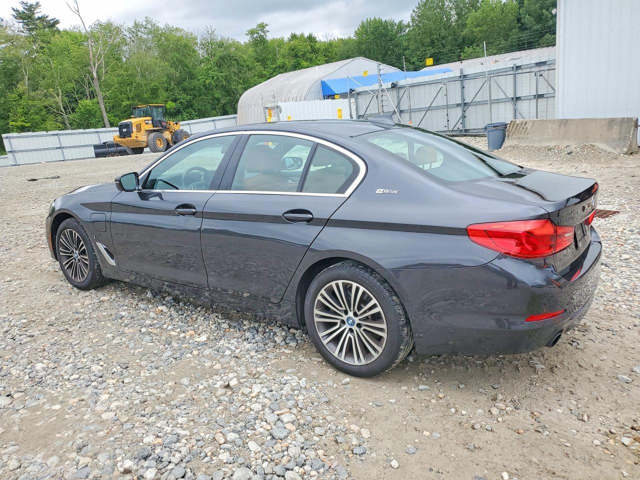 2019 BMW Seria 5 530e - zdjęcie 2