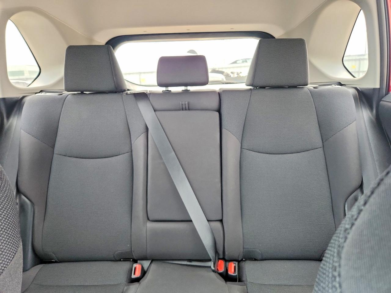 2019 Toyota Rav4 Le - zdjęcie 10