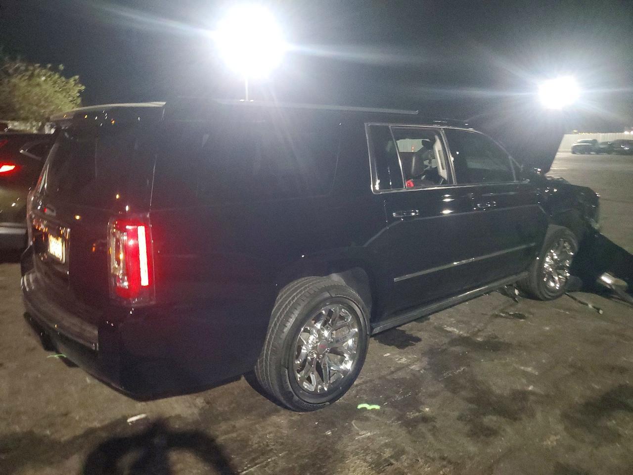 2015 GMC Yukon Xl Denali - zdjęcie 3