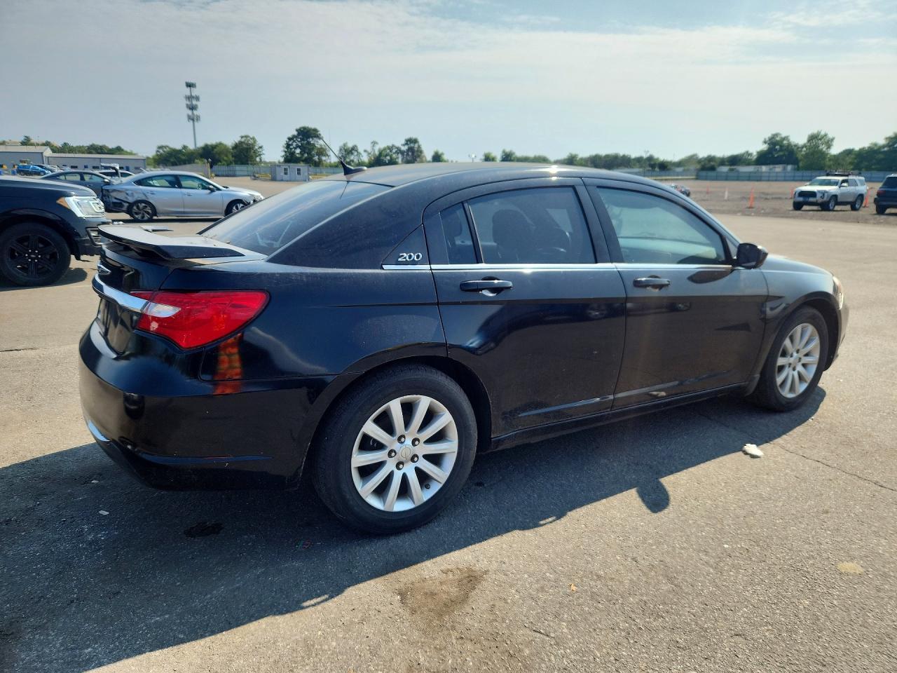 2013 Chrysler 200 Touring - zdjęcie 3