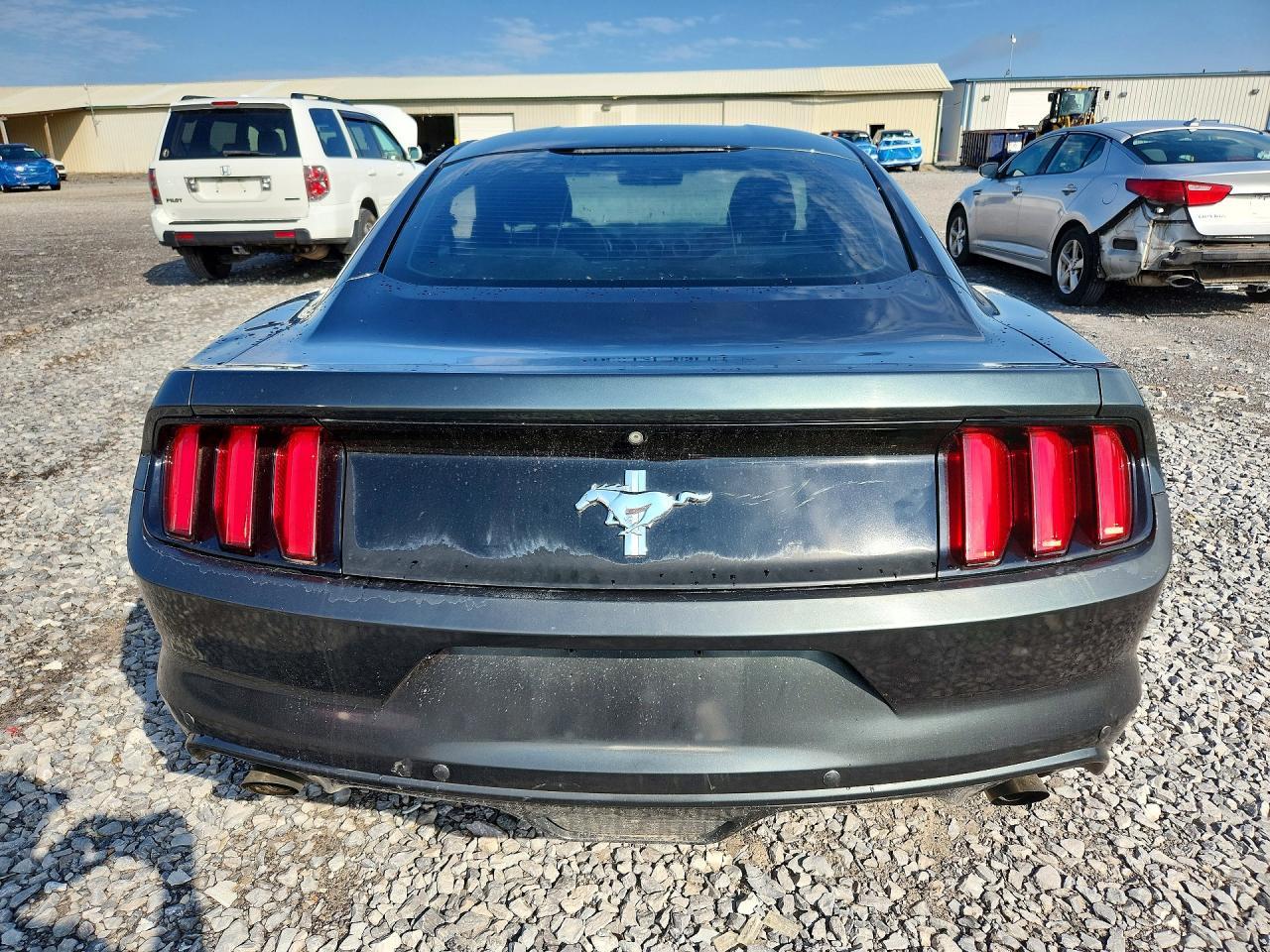 2015 Ford Mustang - zdjęcie 6