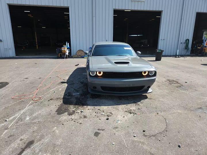 2023 Dodge Challenger R/T - zdjęcie 13