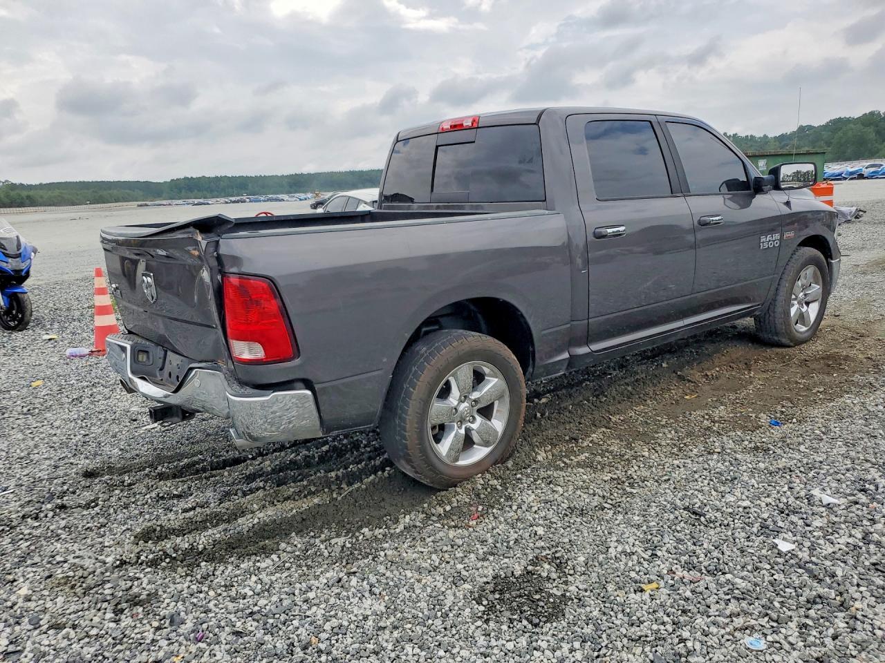 2017 Ram 1500 Slt - zdjęcie 3