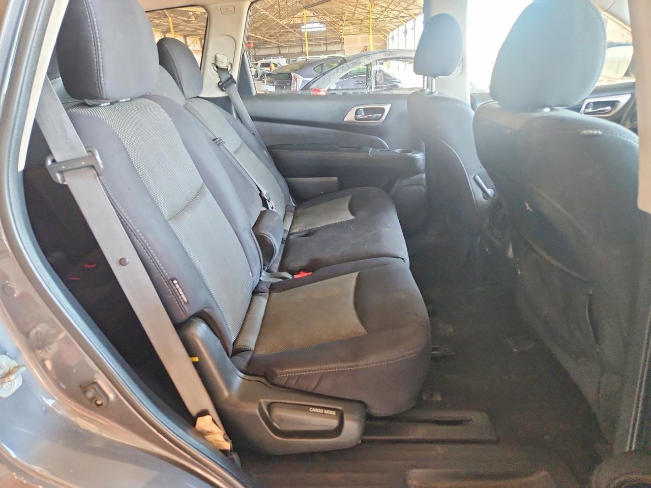 2019 Nissan Pathfinder Sv - zdjęcie 11