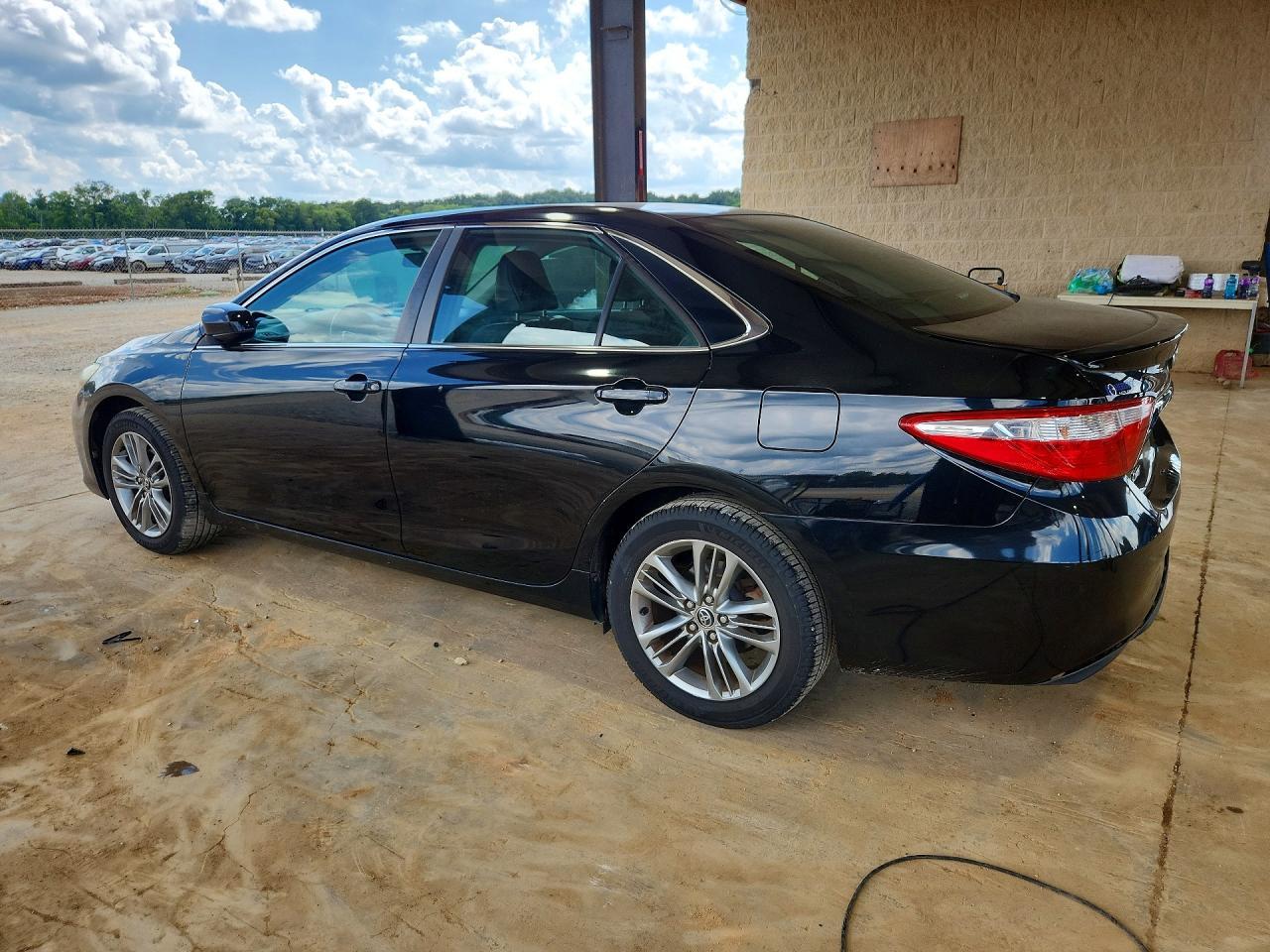 2015 Toyota Camry Se - zdjęcie 2