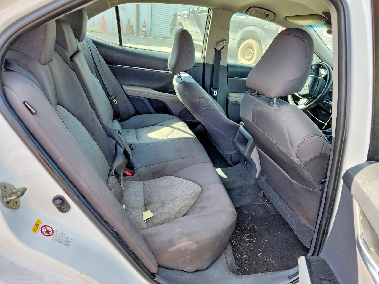 2018 Toyota Camry Le - zdjęcie 10