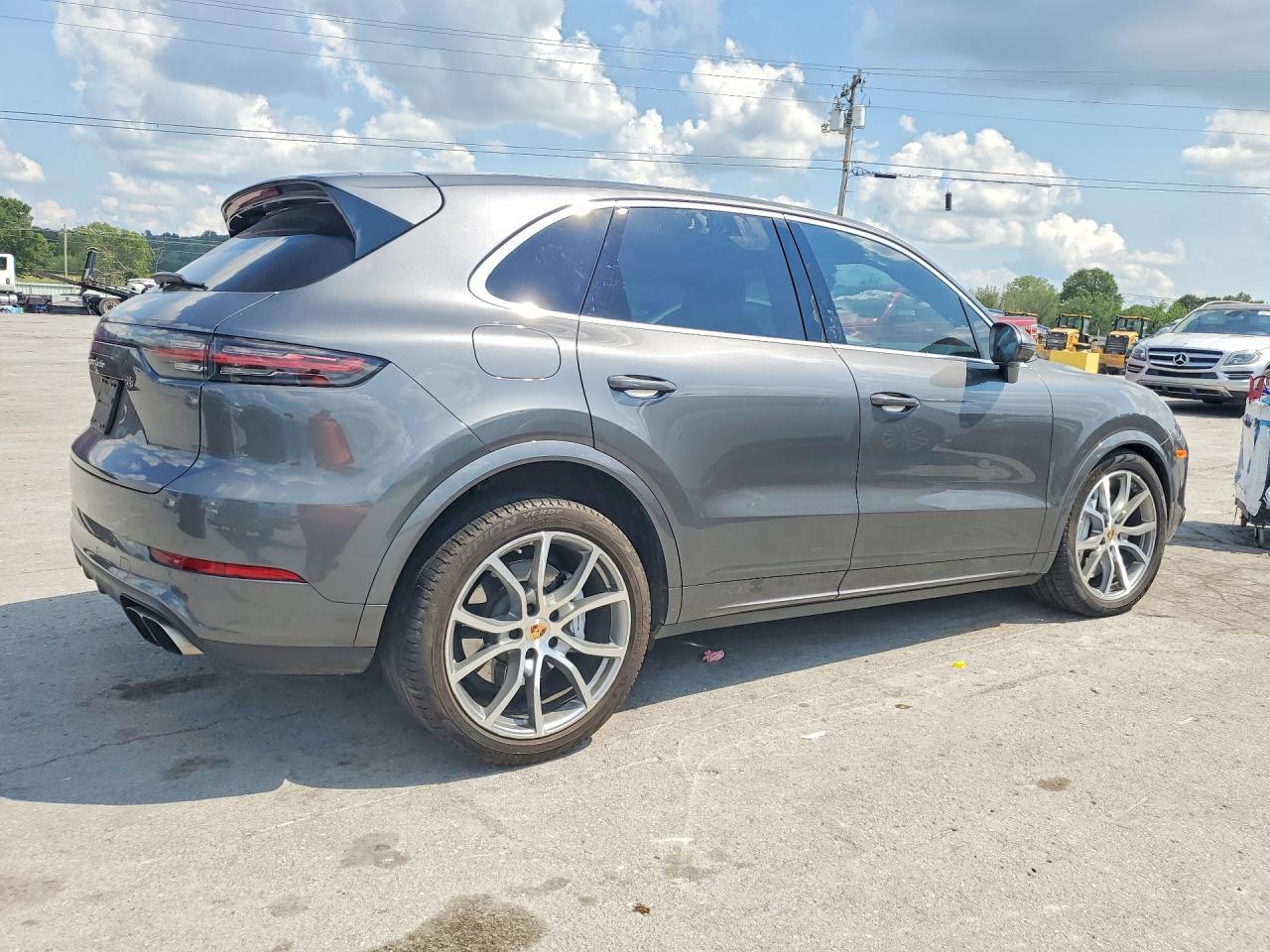 2019 Porsche Cayenne Turbo - zdjęcie 3