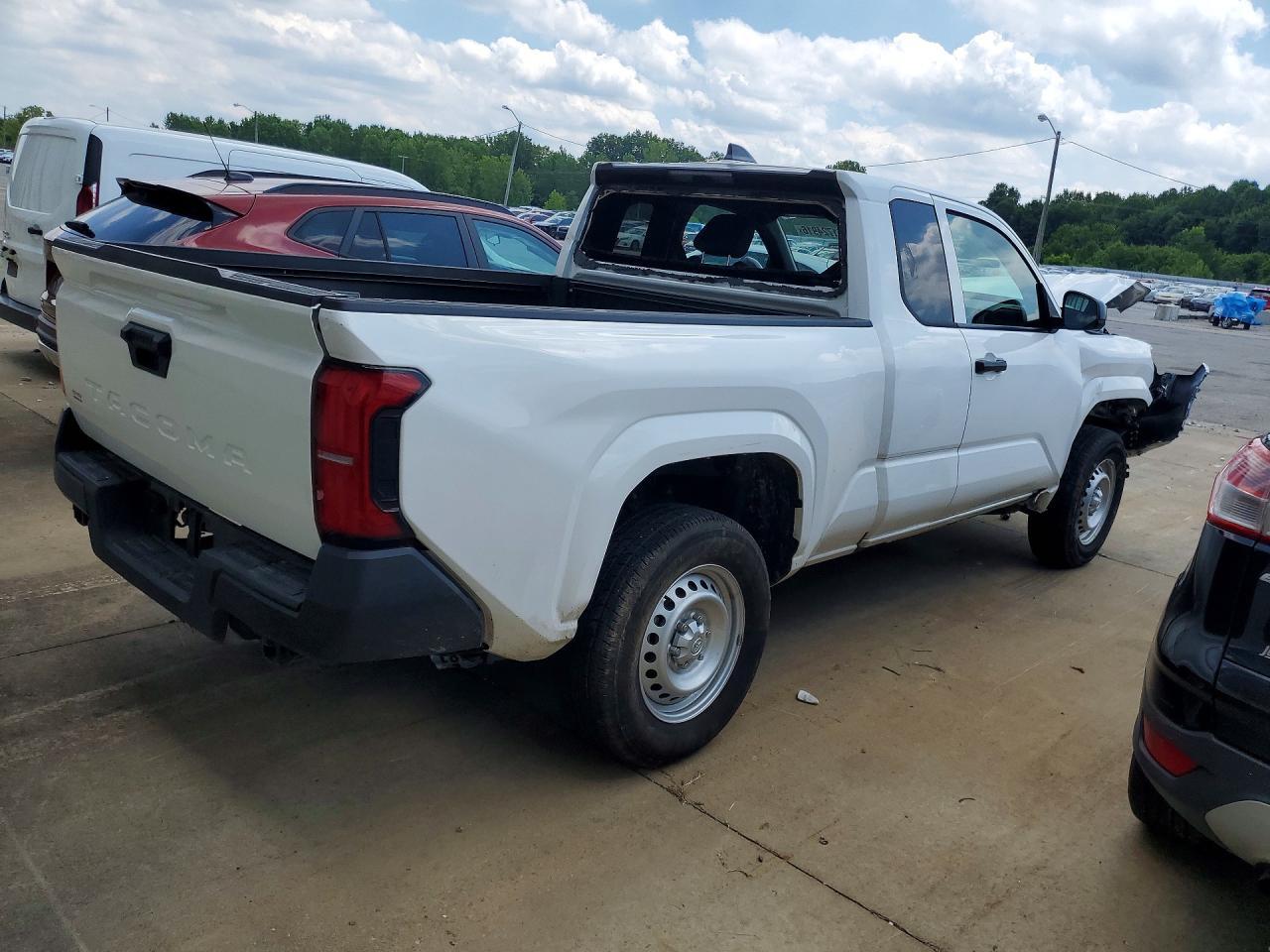 2025 Toyota Tacoma Sr - zdjęcie 3