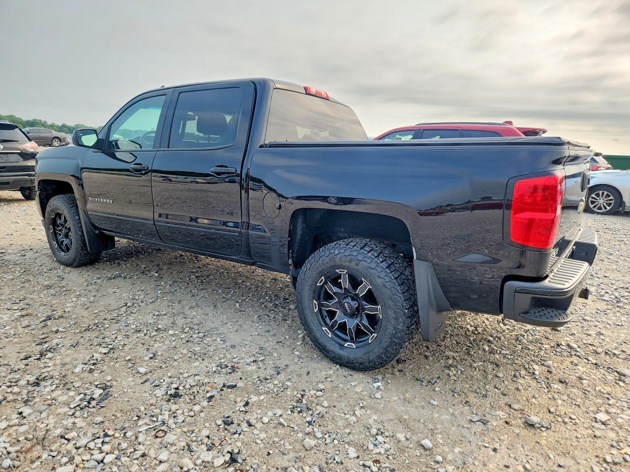 2018 Chevrolet Silverado K1500 Lt - zdjęcie 2