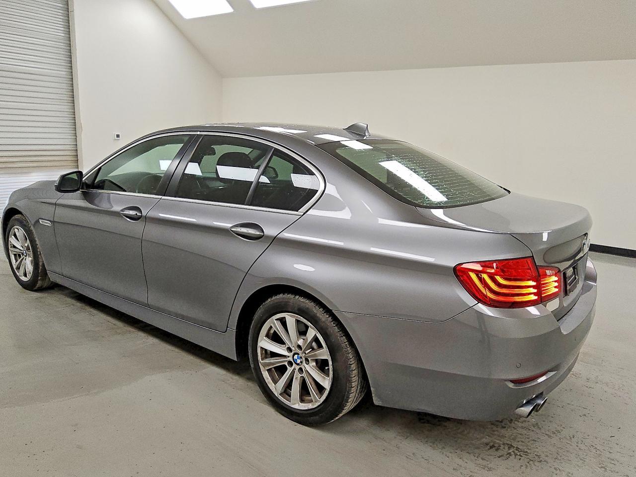 2016 BMW 528 I - zdjęcie 2
