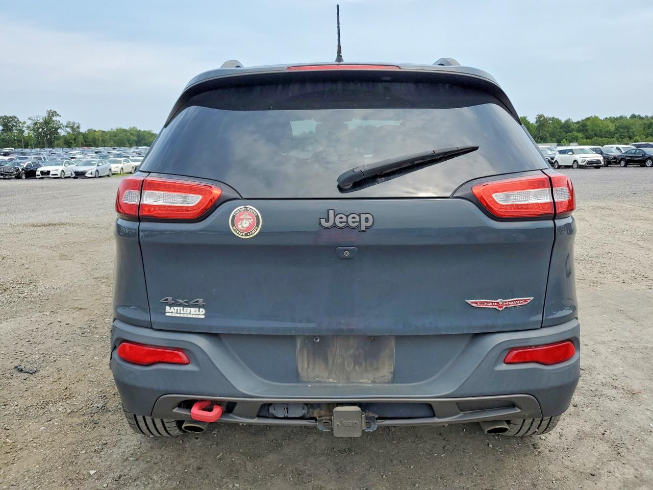 2016 Jeep Cherokee Trailhawk - zdjęcie 6
