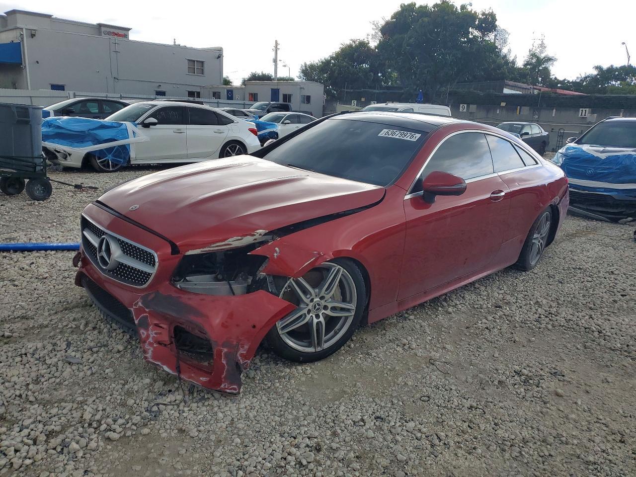 2018 Mercedes-Benz E 400 - zdjęcie główne