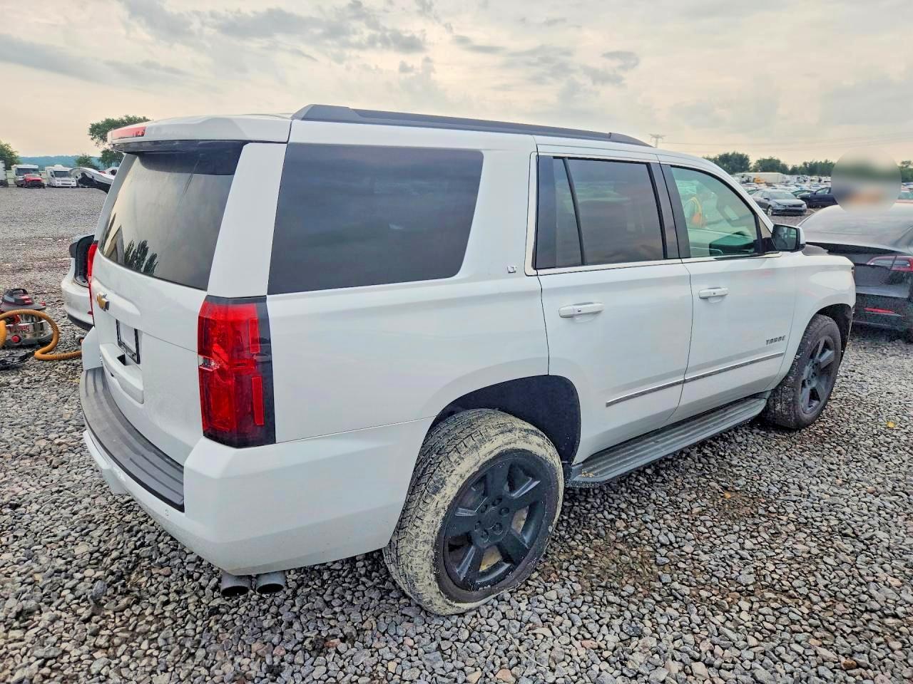 2016 Chevrolet Tahoe K1500 Lt - zdjęcie 3