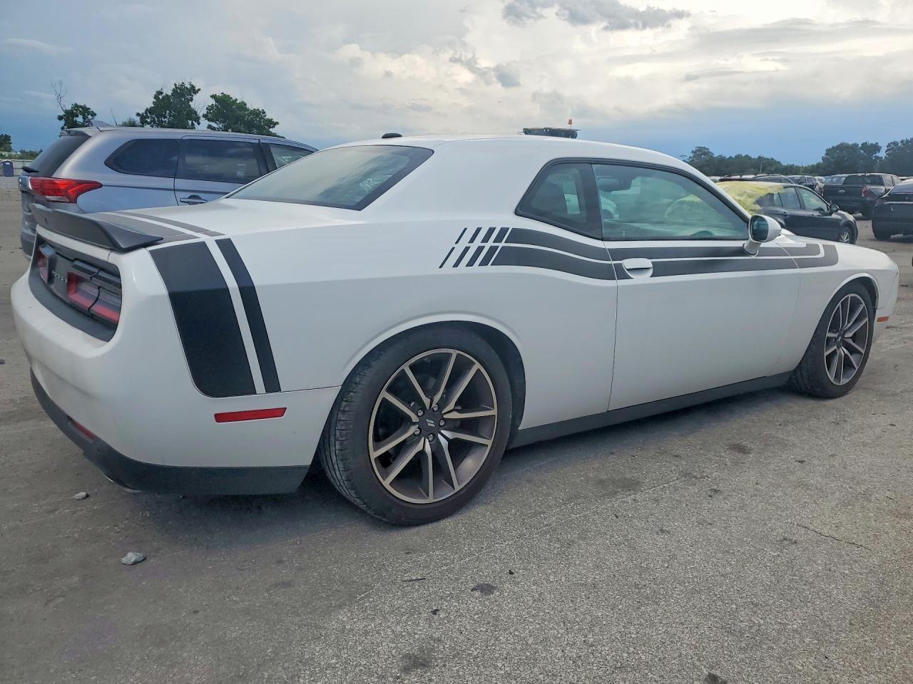 2023 Dodge Challenger - zdjęcie 3