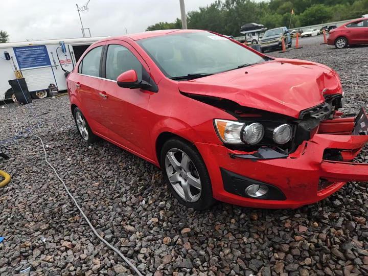 2015 Chevrolet Sonic Ltz - zdjęcie 14