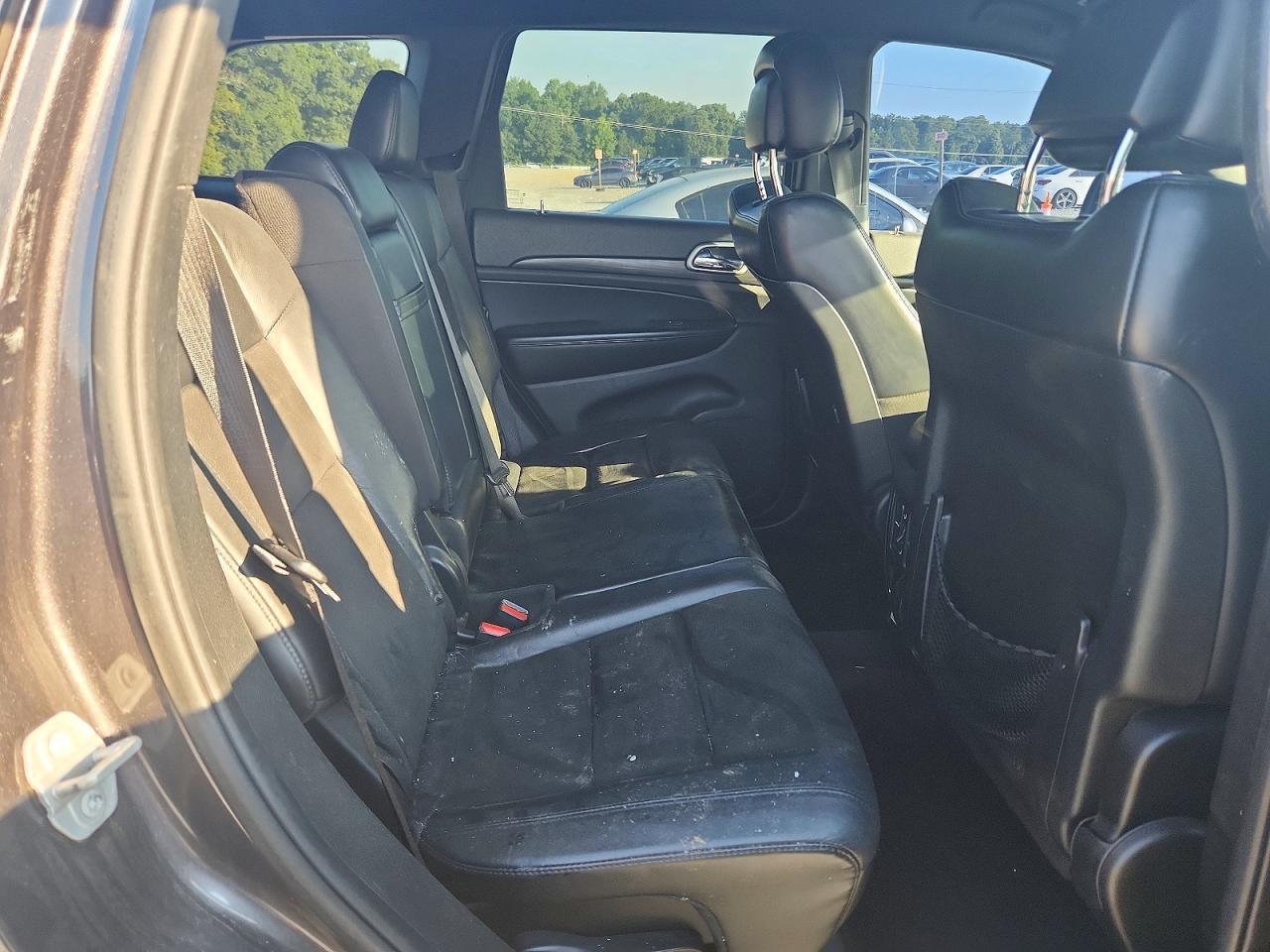2019 Jeep Grand Cherokee Laredo - zdjęcie 11
