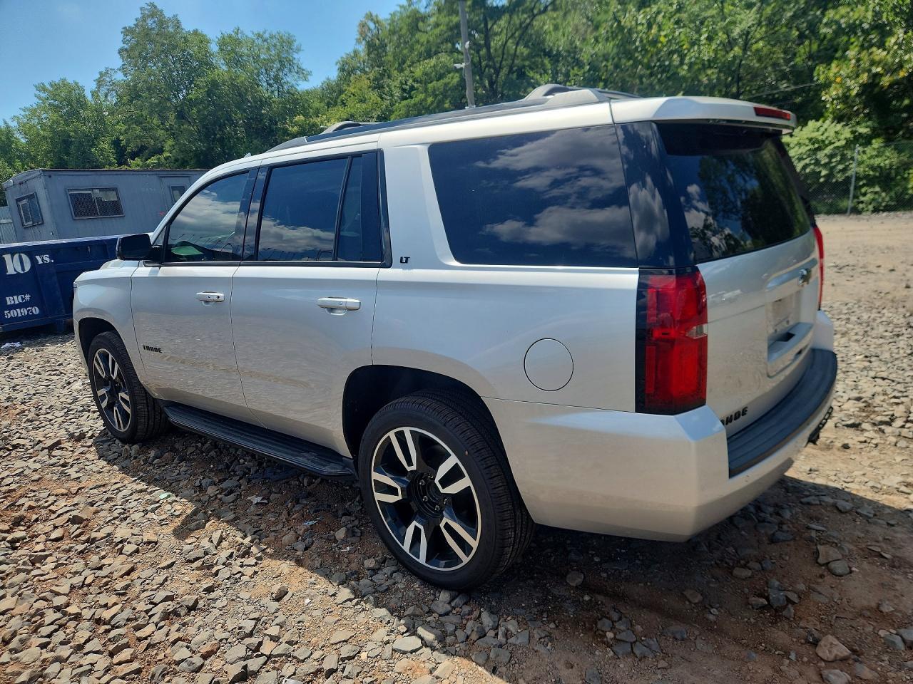 2019 Chevrolet Tahoe K1500 Lt - zdjęcie 2