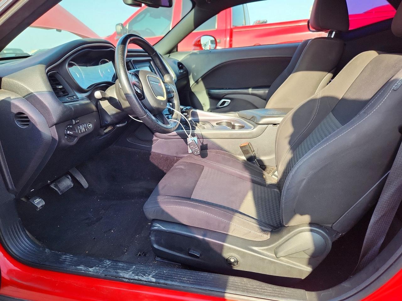 2015 Dodge Challenger Sxt - zdjęcie 7