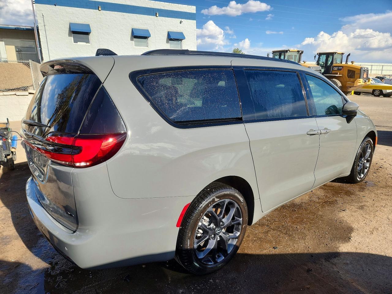 2023 Chrysler Pacifica Touring L - zdjęcie 3